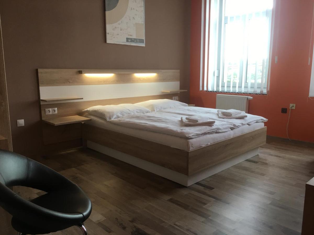 Penzion Obora Tachov  Bagian luar foto